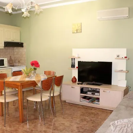 Tatil Evi Jasmin Skidi Ágios Matthaíos