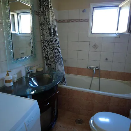 Jasmin Skidi Ágios Matthaíos